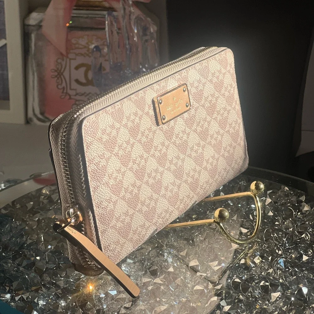 kate spade chic kate